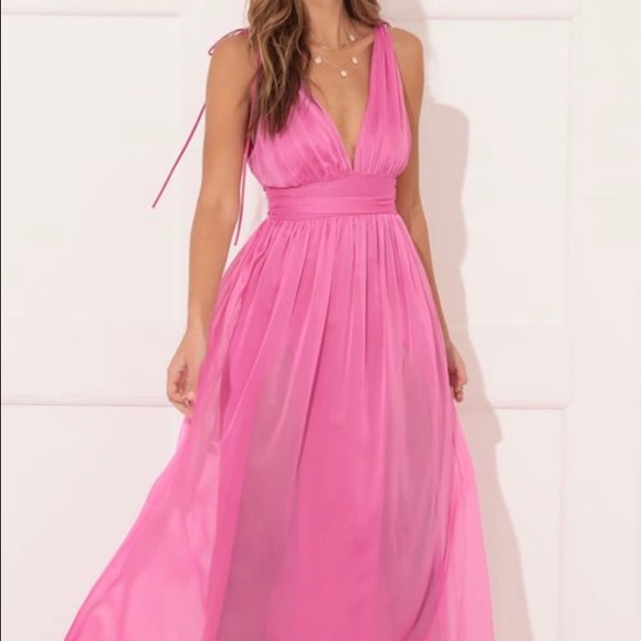 LUCY IN THE SKY Leeza Chiffon Maxi Dress in Pink - Picture 2 of 2